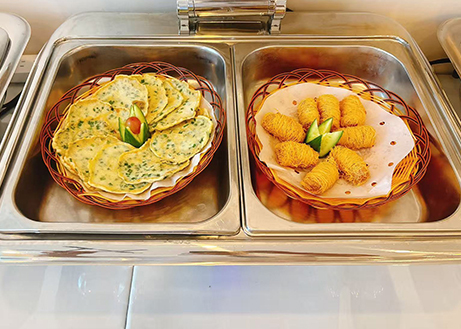 香葱鸡蛋饼 / 金丝酥