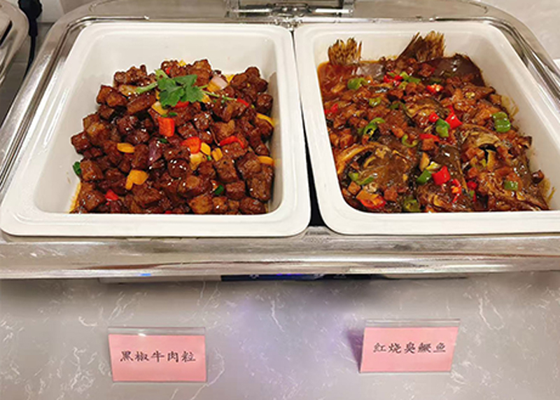 黑椒牛肉粒 / 红烧臭鳜鱼